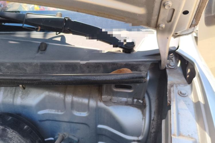 Used Wuling Rongguang New Truck 2021 1.8L Rural Version LV1 Extended Double-Cab LJ479Q6 Engine Bay Left