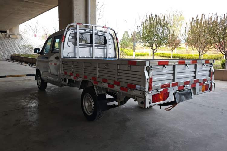 Used Wuling Rongguang New Truck 2021 1.5L Rural Version LV1 Extended Double-Cab L3C Exterior 2