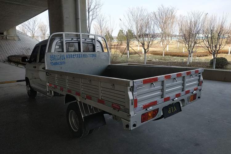 Used Wuling Rongguang New Truck 2021 1.8L Base Model Double-Cab with Dual Rear Wheels LJ479Q6 Exterior 3