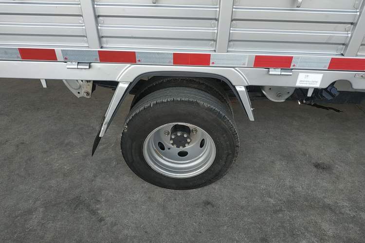 Used Wuling Rongguang New Truck 2021 1.8L Base Model Double-Cab with Dual Rear Wheels LJ479Q6 Exterior 8