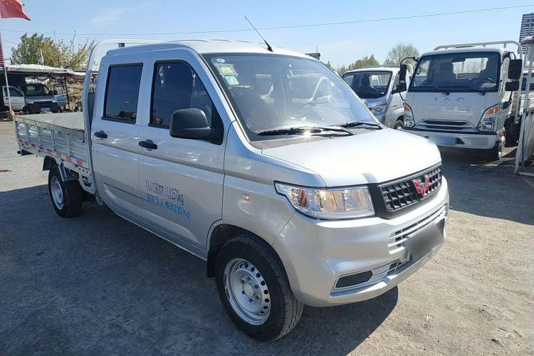 Used Wuling Rongguang New Truck 2021 1.5L Rural Version LV1 Extended Double-Cab L3C Front Right 45 Deg