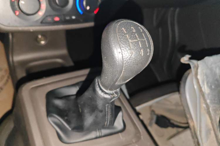 Used Wuling Rongguang New Truck 2021 1.8L Base Model Single-Row Double Rear Wheels LJ479Q6 Gear Lever