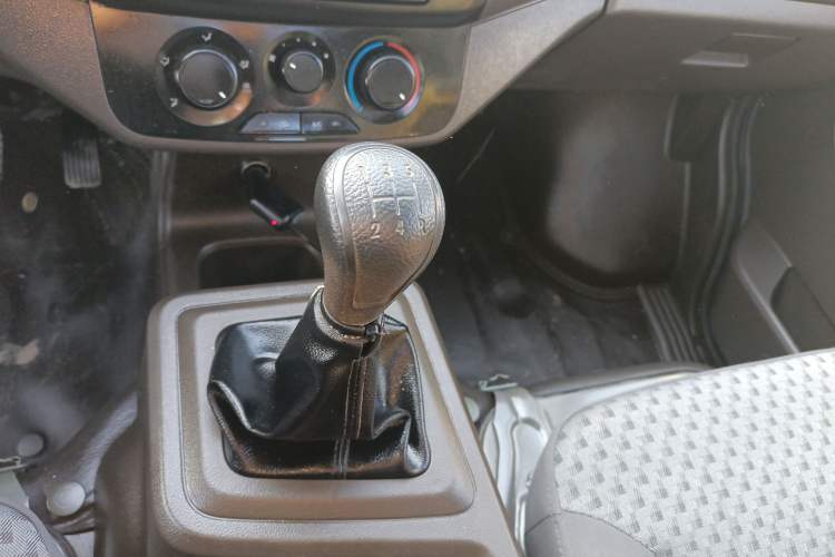 Used Wuling Rongguang New Truck 2021 1.8L Base Model Single-Row Double Rear Wheels LJ479Q6 Gear Lever