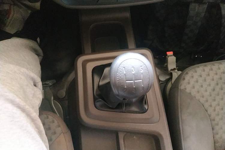Used Wuling Rongguang New Truck 2021 1.8L Base Model Double-Cab with Dual Rear Wheels LJ479Q6 Gear Lever