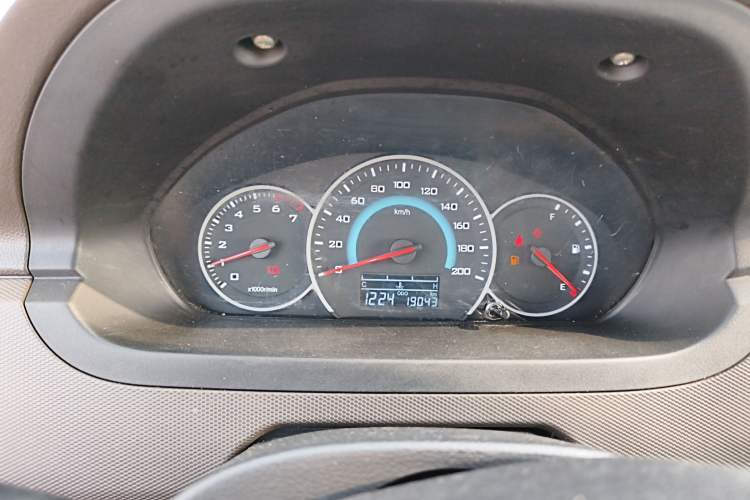 Used Wuling Rongguang New Truck 2021 1.8L Base Model Double-Cab with Dual Rear Wheels LJ479Q6 Instrument Cluster