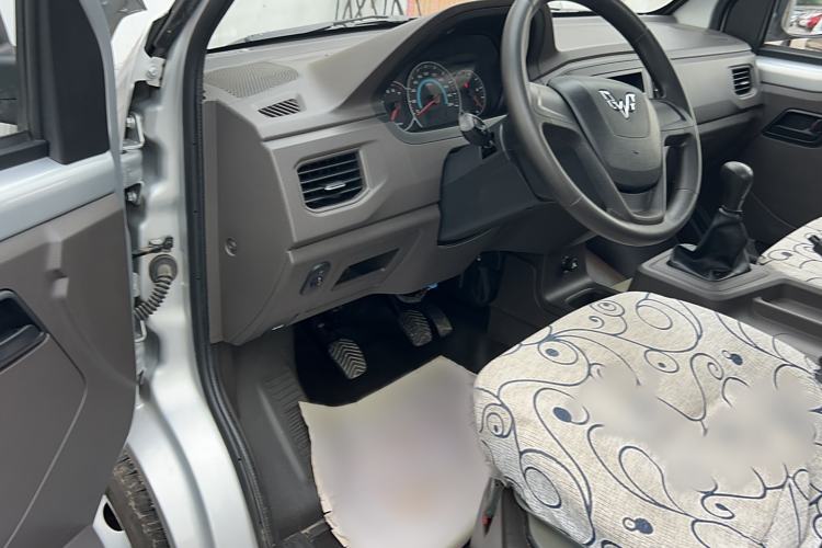 Used Wuling Rongguang New Truck 2021 1.8L Base Model Single-Row Double Rear Wheels LJ479Q6 Interior 2