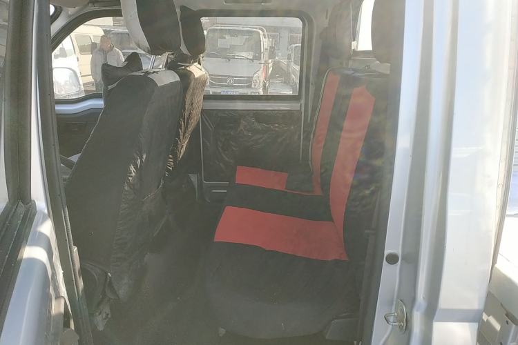 Used Wuling Rongguang New Truck 2021 1.8L Comfort-Grade Double-Cab Dual Rear Wheels LJ479Q6 Interior 4