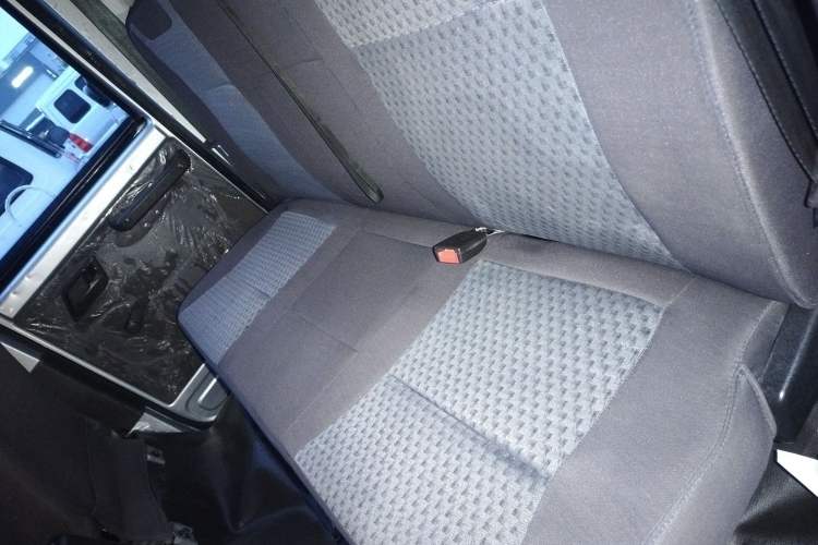 Used Wuling Rongguang New Truck 2021 1.5L Rural Version LV1 Extended Double-Cab L3C Interior 4