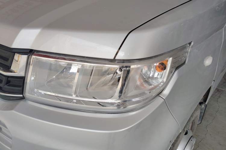 Used Wuling Rongguang New Truck 2021 1.8L Comfort Single-Row Double Rear Wheels LJ479Q6 Left Front Headlight