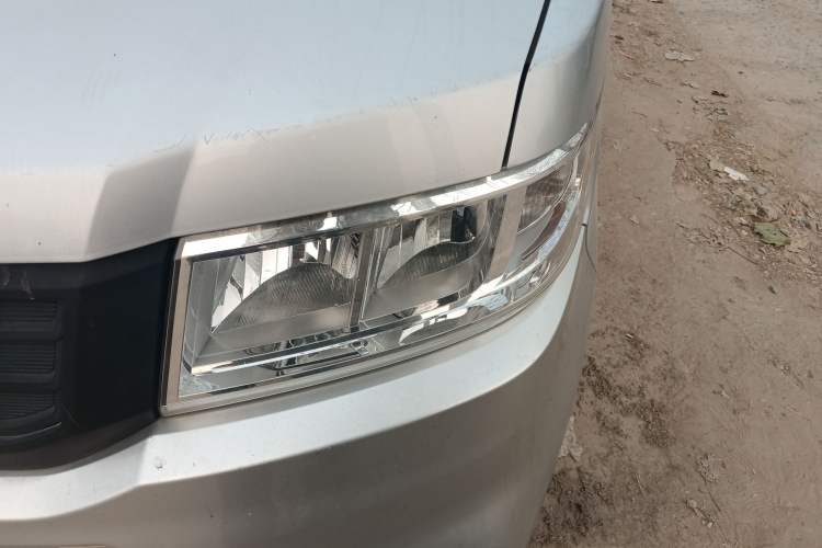 Used Wuling Rongguang New Truck 2021 1.8L "Rural Areas" Edition LV1 Extended Single-Row LJ479Q6 Left Front Headlight