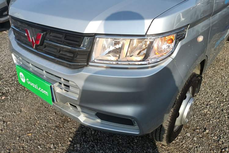 Used Wuling Rongguang New Truck 2021 1.8L Base Model Single-Row Double Rear Wheels LJ479Q6 Left Front Headlight
