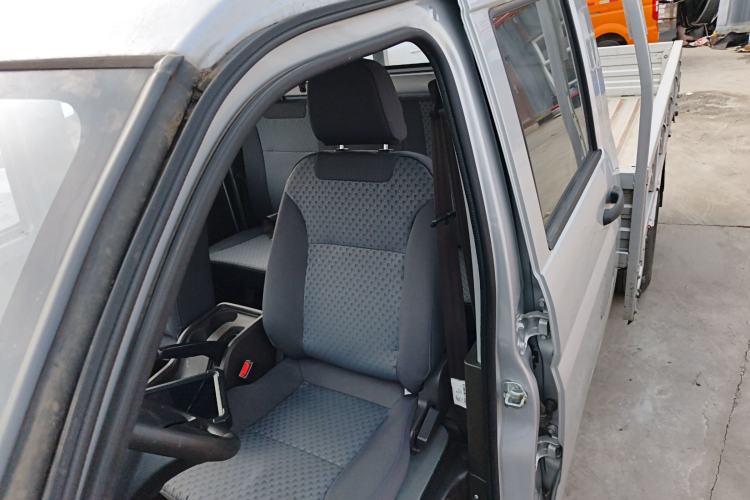Used Wuling Rongguang New Truck 2021 1.8L Base Model Double-Cab with Dual Rear Wheels LJ479Q6 Left Front Seat