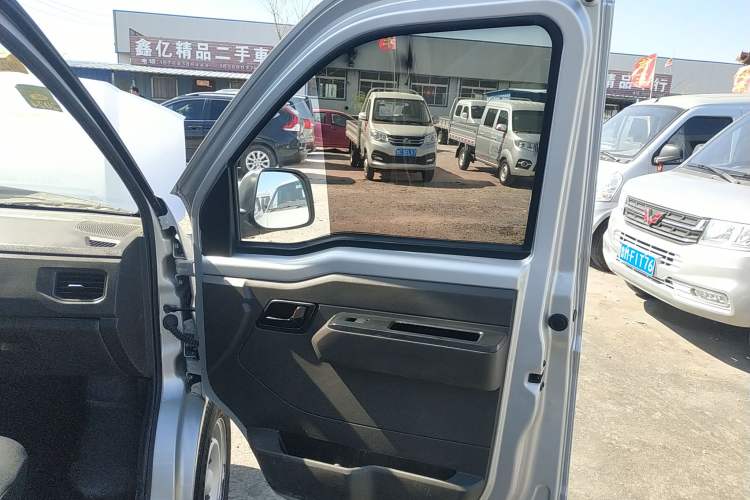 Used Wuling Rongguang New Truck 2021 1.5L Rural Version LV1 Extended Double-Cab L3C Right Front Door Interior