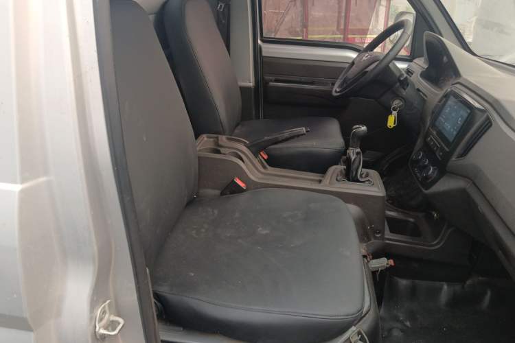 Used Wuling Rongguang New Truck 2021 1.8L "Rural Areas" Edition LV1 Extended Single-Row LJ479Q6 Right Front Seat