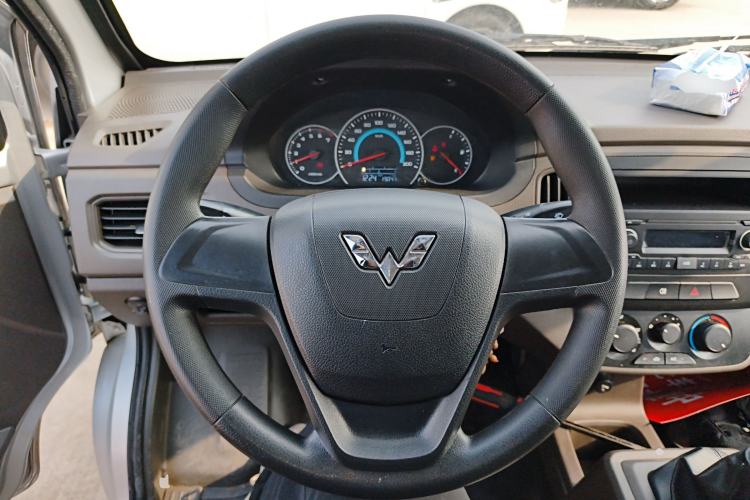 Used Wuling Rongguang New Truck 2021 1.8L Base Model Double-Cab with Dual Rear Wheels LJ479Q6 Steering Wheel