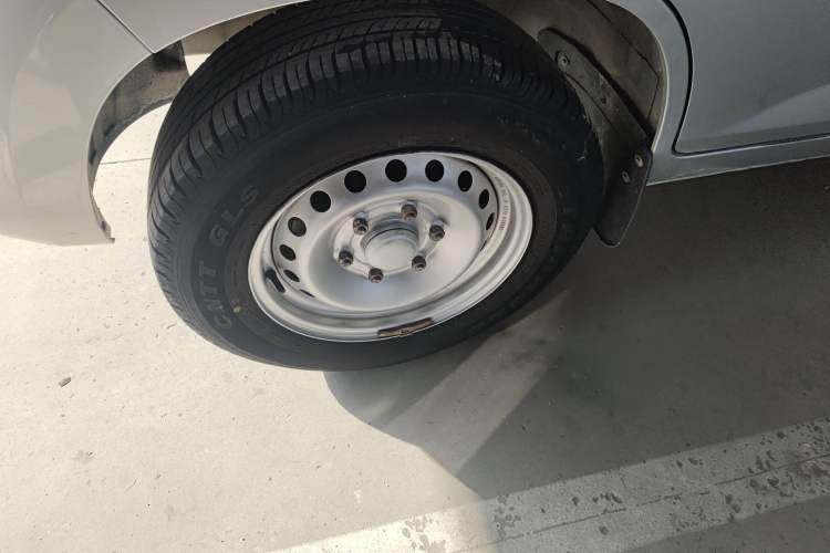 Used Wuling Rongguang New Truck 2022 1.5L Base Version Extended Double-Cab LAR Exterior 4