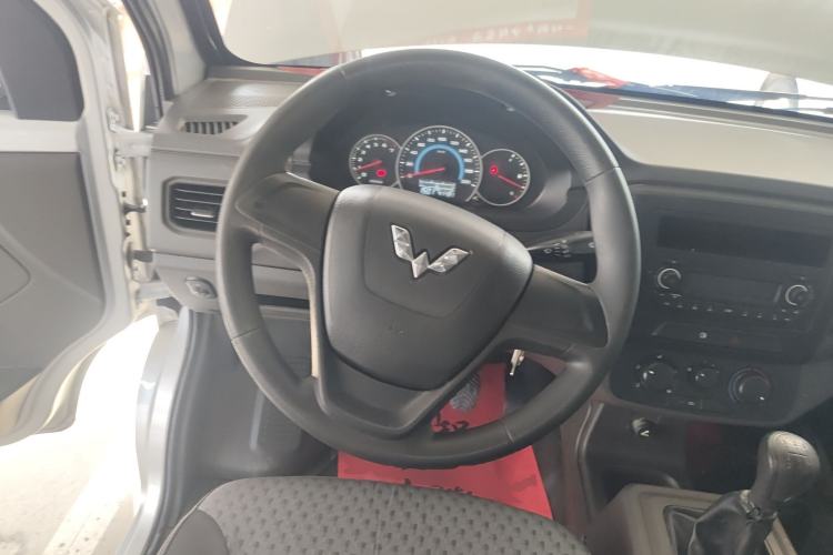 Used Wuling Rongguang New Truck 2022 1.5L Base Version Extended Double-Cab LAR Steering Wheel