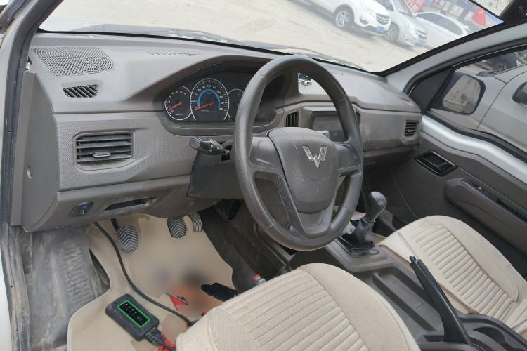 Used Wuling Rongguang New Truck 2023 1.5L Single-Row Extended Version Standard LAR Center Console