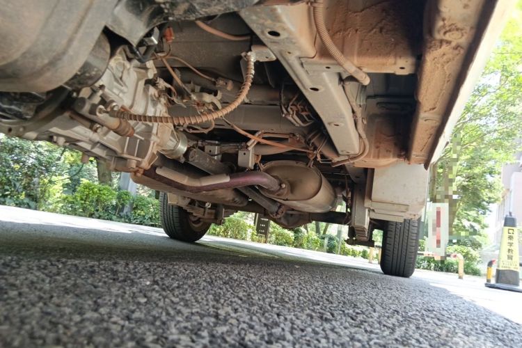 Used Wuling Rongguang New Truck 2023 2.0L Double-Cab Extended-Size Base Version LJM20B Chassis Front Left