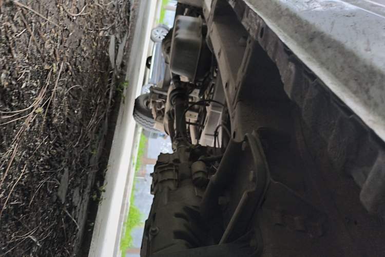 Used Wuling Rongguang New Truck 2023 1.5L Double-Cab Basic Version LAR Chassis Front Right