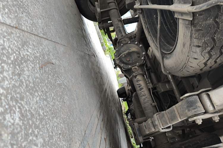 Used Wuling Rongguang New Truck 2023 1.5L Double-Cab Basic Version LAR Chassis Rear