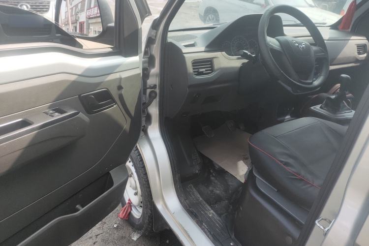 Used Wuling Rongguang New Truck 2023 1.5L Single-Row Base Version LAR Driver Seat
