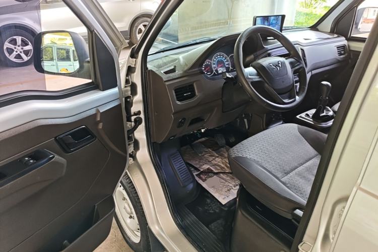 Used Wuling Rongguang New Truck 2023 1.5L Double-Cab Basic Version LAR Driver Seat