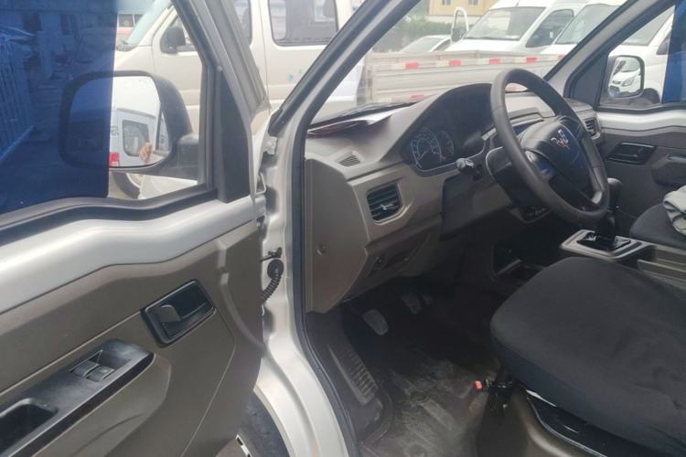 Used Wuling Rongguang New Truck 2023 1.5L Single-Row Extended Version Base Model LAR Driver Seat