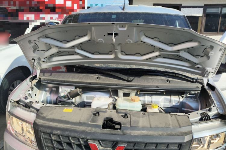 Used Wuling Rongguang New Truck 2023 1.5L Double-Cab Extended-Size Standard Version LAR Engine Bay