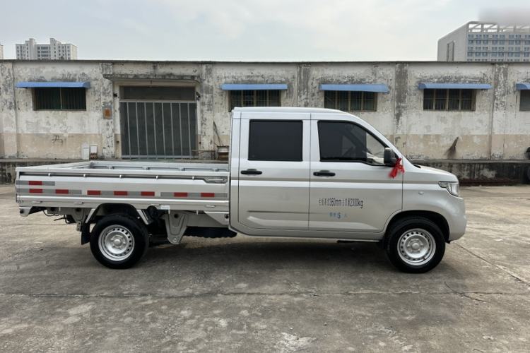 Used Wuling Rongguang New Truck 2023 1.5L Double-Cab Basic Version LAR Exterior 1