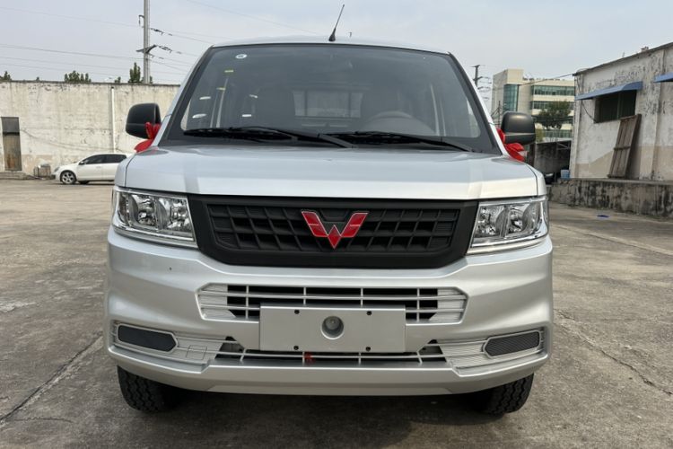 Used Wuling Rongguang New Truck 2023 1.5L Double-Cab Basic Version LAR Exterior 2