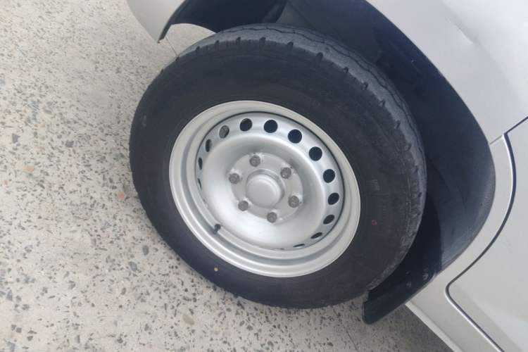Used Wuling Rongguang New Truck 2023 1.5L Single-Row Extended Version Base Model LAR Exterior 4