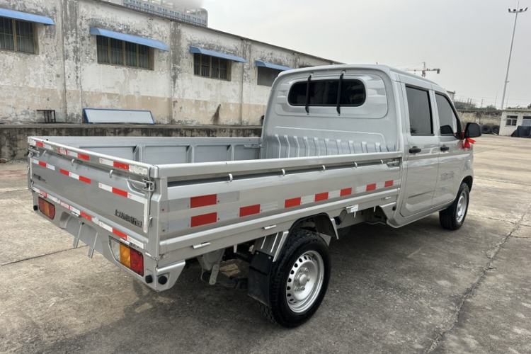 Used Wuling Rongguang New Truck 2023 1.5L Double-Cab Basic Version LAR Exterior 5