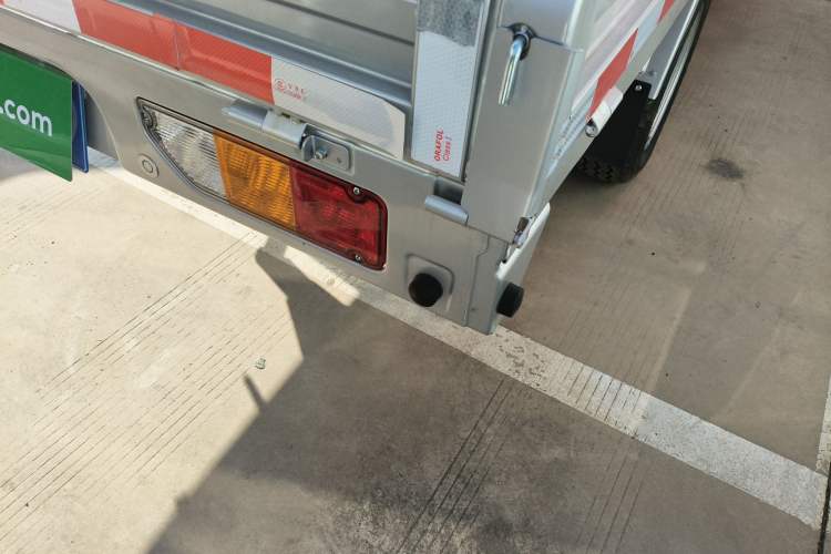 Used Wuling Rongguang New Truck 2023 1.5L Double-Cab Extended-Size Standard Version LAR Exterior 6