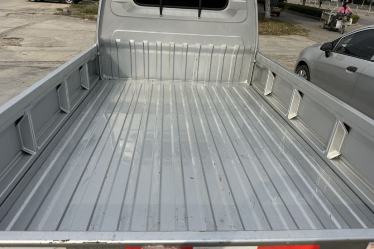 Used Wuling Rongguang New Truck 2023 1.5L Double-Cab Basic Version LAR Exterior 8