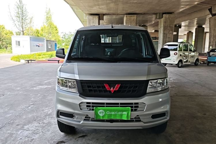Used Wuling Rongguang New Truck 2023 1.5L Double-Cab Basic Version LAR Front