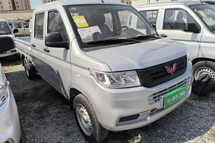 Used Wuling Rongguang New Truck 2023 1.5L Double-Cab Basic Version LAR Front Right 45 Deg