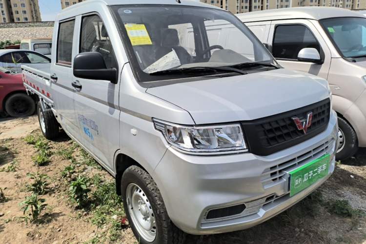 Used Wuling Rongguang New Truck 2023 1.5L Double-Cab Basic Version LAR Front Right 45 Deg