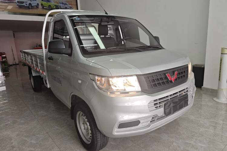Used Wuling Rongguang New Truck 2023 1.5L Single-Row Extended Version Standard LAR Front Right 45 Deg