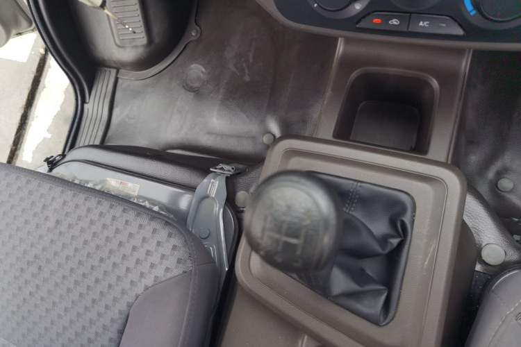 Used Wuling Rongguang New Truck 2023 1.5L Double-Cab Extended-Size Standard Version LAR Gear Lever