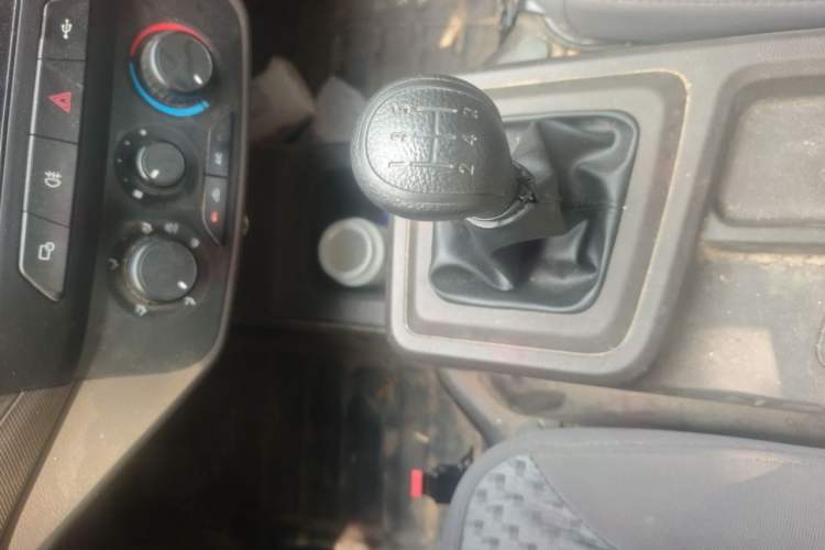 Used Wuling Rongguang New Truck 2023 1.5L Double-Cab Extended-Size Standard Version LAR Gear Lever