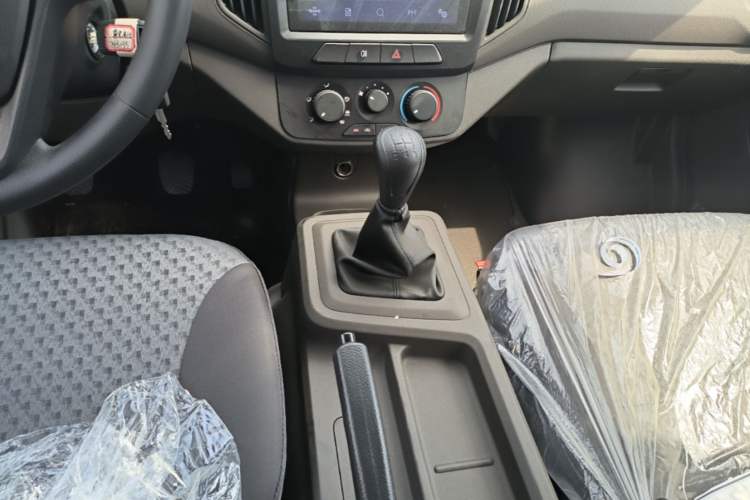 Used Wuling Rongguang New Truck 2023 1.5L Double-Cab Basic Version LAR Gear Lever