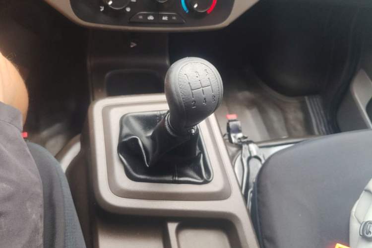 Used Wuling Rongguang New Truck 2023 1.5L Single-Row Extended Version Base Model LAR Gear Lever