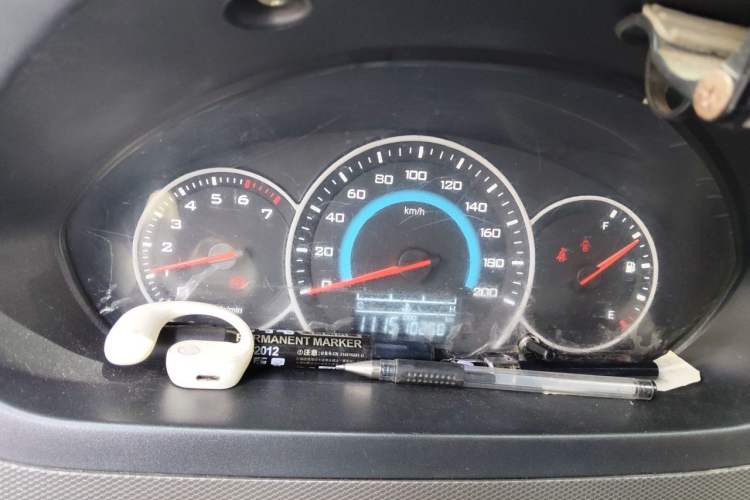 Used Wuling Rongguang New Truck 2023 2.0L Double-Cab with Dual Rear Wheels Comfort Version LJM20B Instrument Cluster