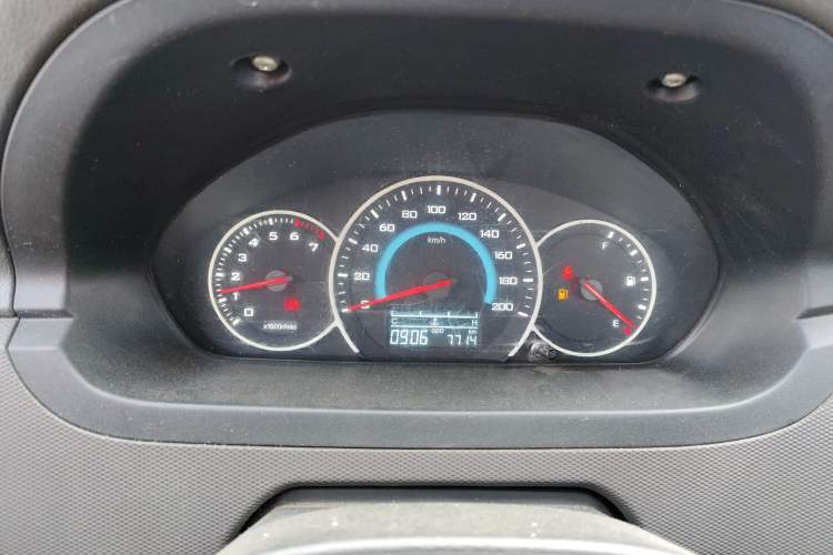 Used Wuling Rongguang New Truck 2023 1.5L Single-Row Base Version LAR Instrument Cluster