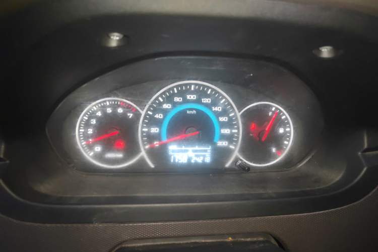 Used Wuling Rongguang New Truck 2023 1.5L Double-Cab Extended Version Base Model LAR Instrument Cluster