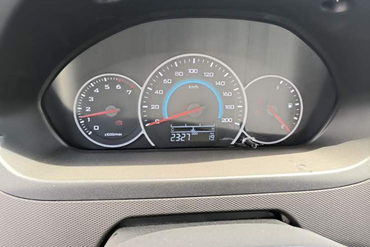 Used Wuling Rongguang New Truck 2023 1.5L Double-Cab Basic Version LAR Instrument Cluster