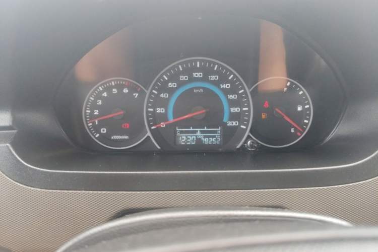 Used Wuling Rongguang New Truck 2023 1.5L Single-Row Extended Version Base Model LAR Instrument Cluster