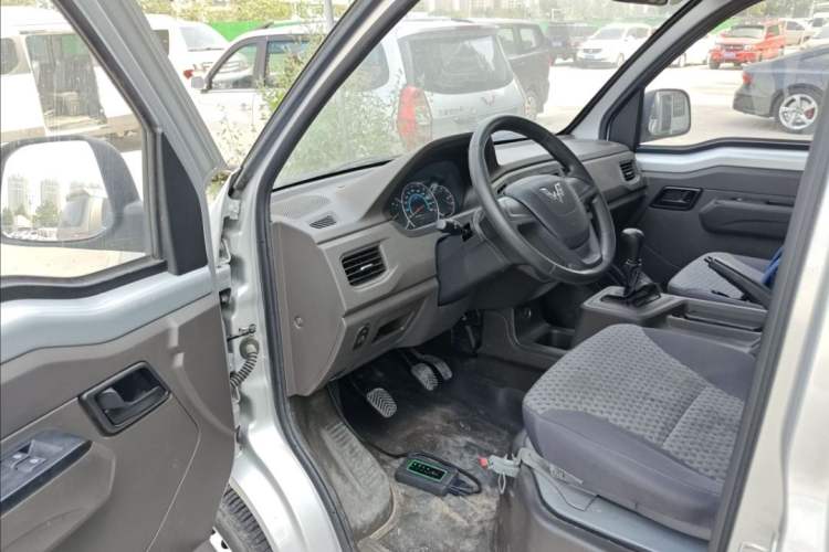 Used Wuling Rongguang New Truck 2023 1.5L Single-Row Base Version LAR Interior 1