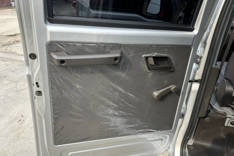 Used Wuling Rongguang New Truck 2023 1.5L Double-Cab Basic Version LAR Interior 5